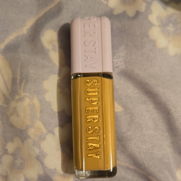 5 For $15 Deals Maybelline Super Stay Foundation - Warm Beige - Picture 2 of 4
